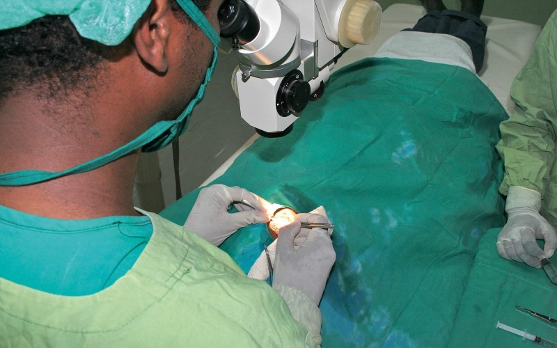 Cataract surgery. ETHIOPIA. © Lance Bellers/ICEH